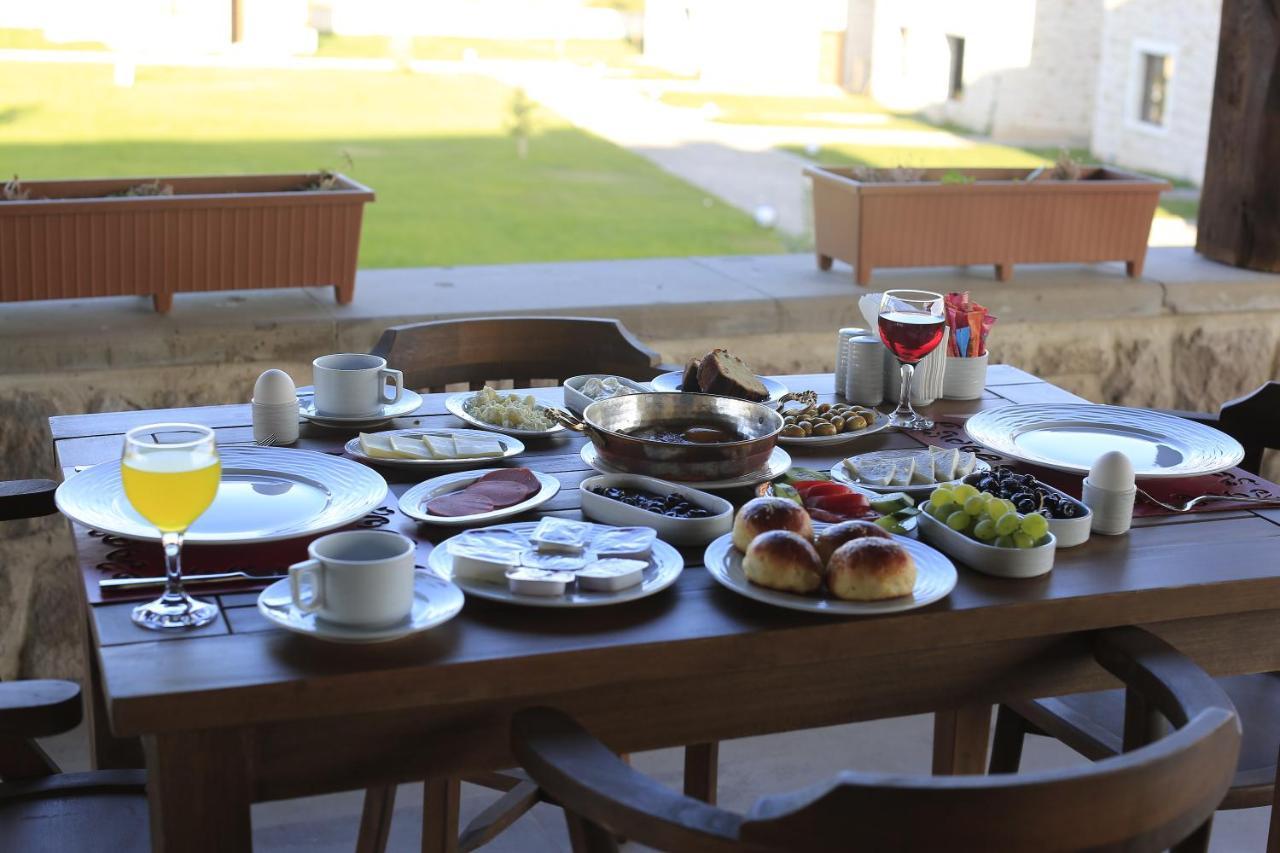 Elevres Stone House Hotel Юргюп Екстериор снимка