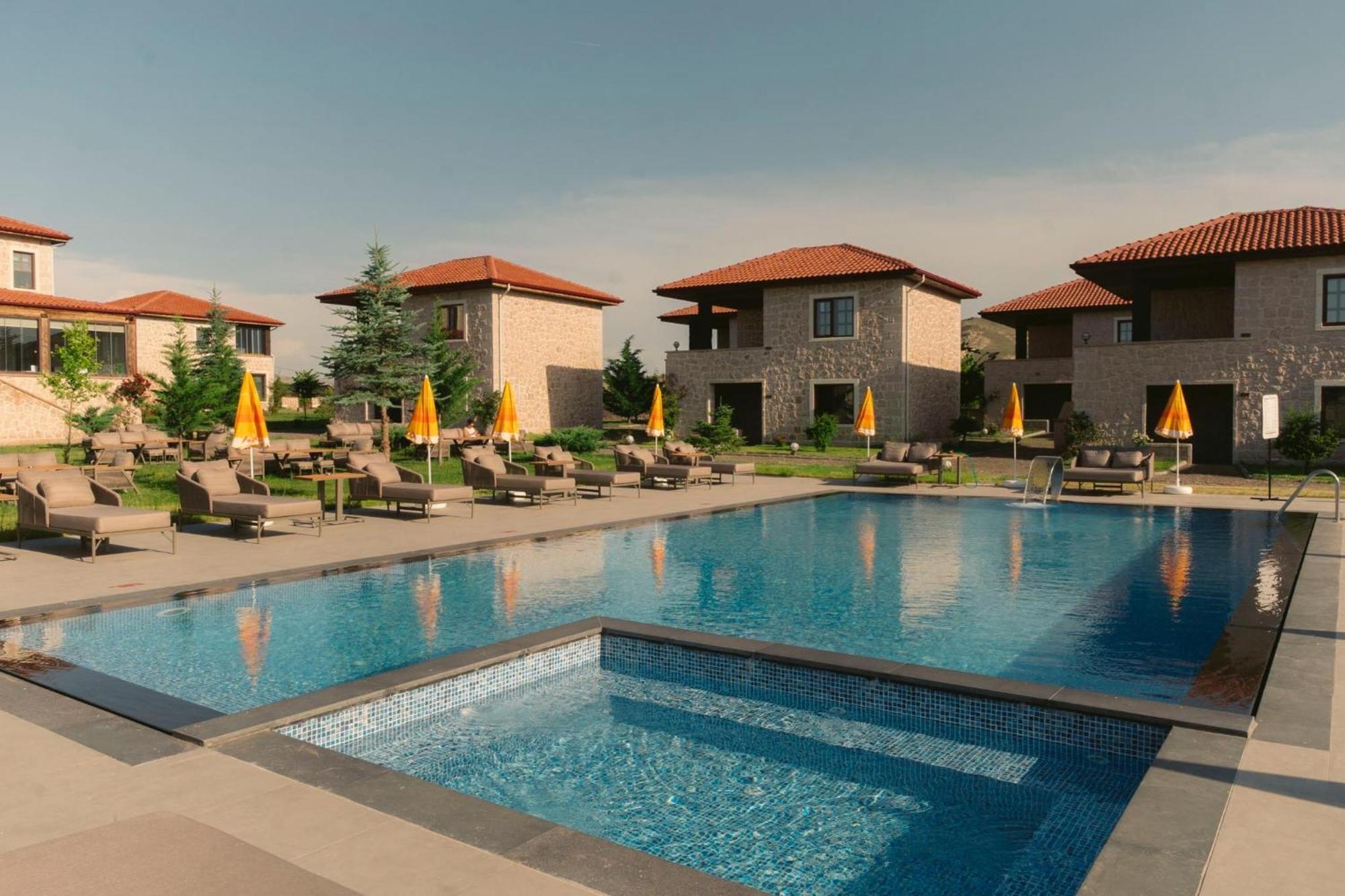 Elevres Stone House Hotel Юргюп Екстериор снимка
