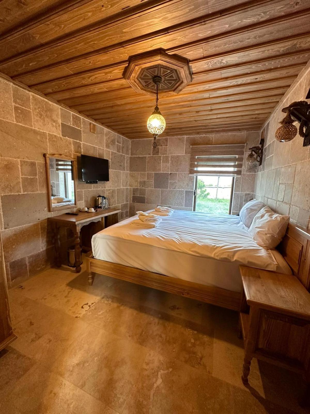 Elevres Stone House Hotel Юргюп Екстериор снимка