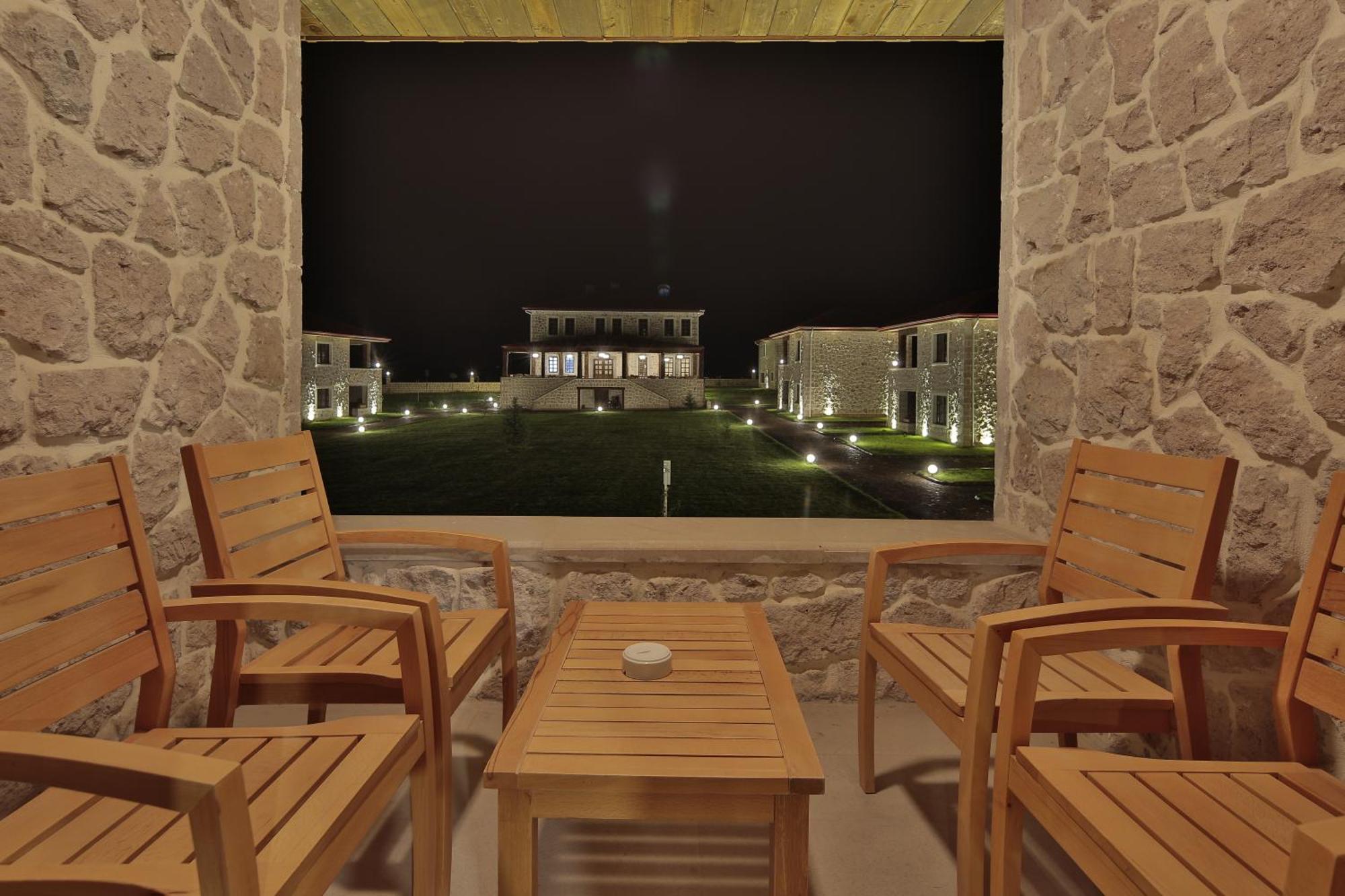 Elevres Stone House Hotel Юргюп Екстериор снимка